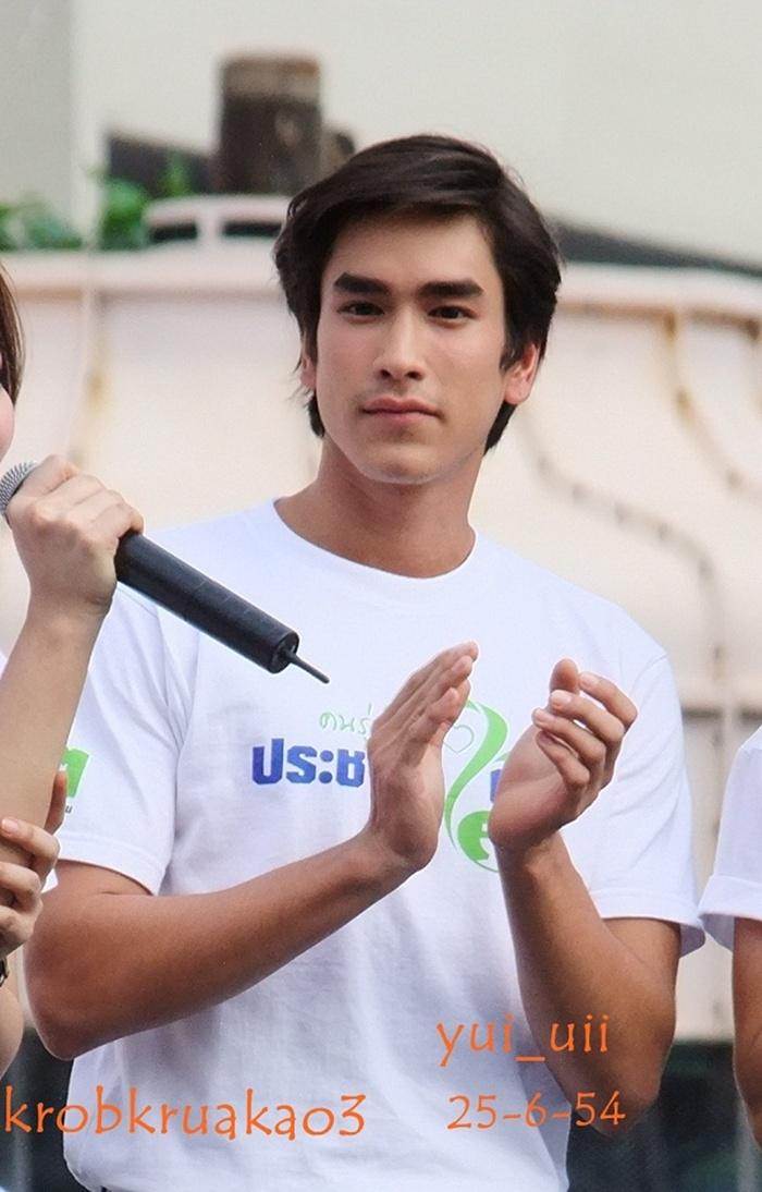 ณเดชน์ งานรณรงค์เลือกตั้ง"รวมพลคนรุ่นใหม่ หัวใจประชาธิปไตย"