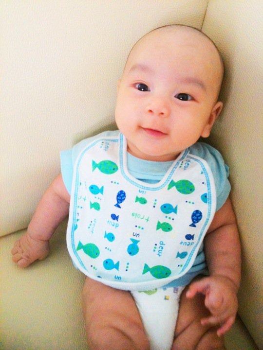 น้องนับเงิน น่ารักมาก คุณแม่สวย คุณพ่อก็หล่อค่า