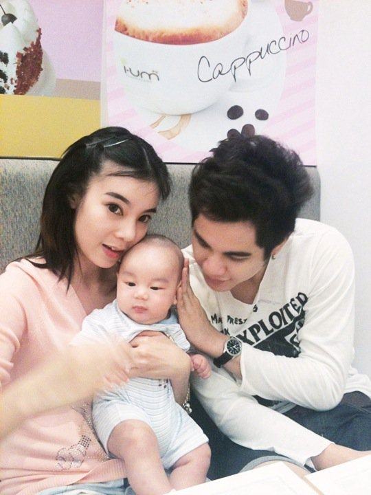 น้องนับเงิน น่ารักมาก คุณแม่สวย คุณพ่อก็หล่อค่า