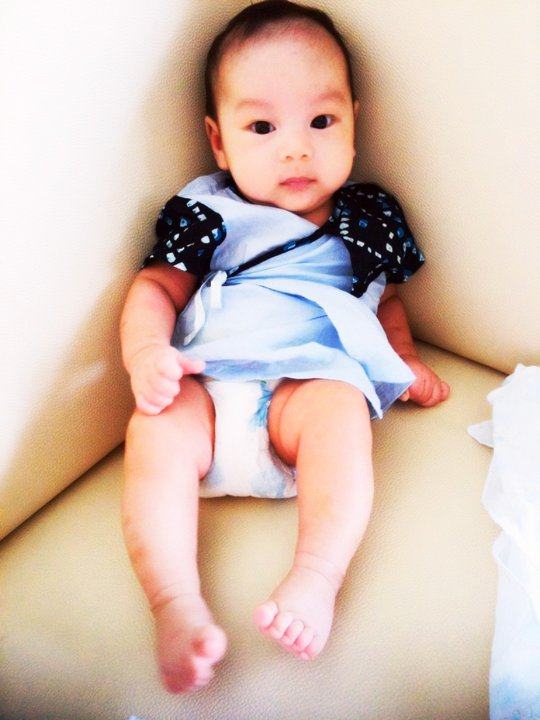 น้องนับเงิน น่ารักมาก คุณแม่สวย คุณพ่อก็หล่อค่า