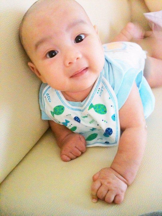 น้องนับเงิน น่ารักมาก คุณแม่สวย คุณพ่อก็หล่อค่า