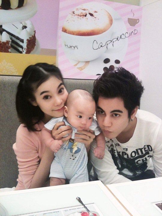 น้องนับเงิน น่ารักมาก คุณแม่สวย คุณพ่อก็หล่อค่า