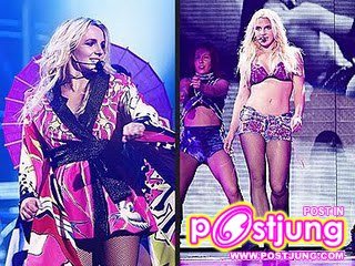 Britney Spears  Femme Fatale Tour 2011