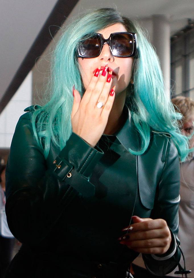 Lady GaGa The Edge Of Glory / Born This Way @ Tokyo Japan,6/25/11