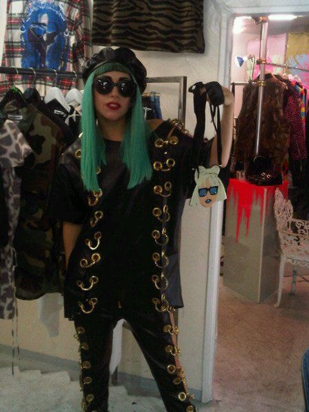 Lady GaGa The Edge Of Glory / Born This Way @ Tokyo Japan,6/25/11