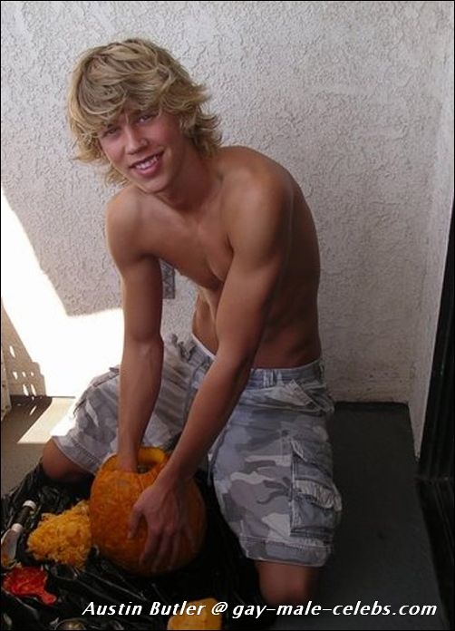 ยายเก็บรูปหนุ่มน้อย Austin มาฝากเด็กๆค๊ะ