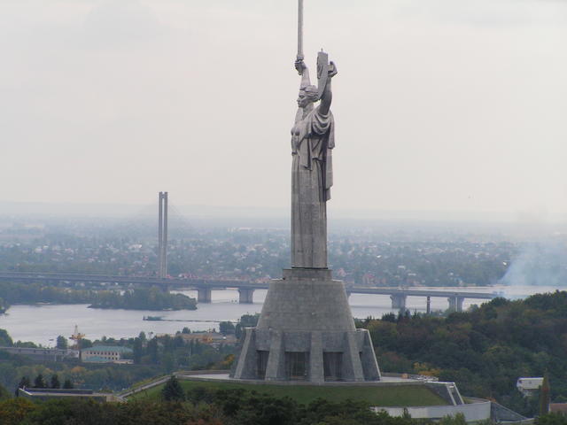 Motherland, Kiev, Ukraine102 เมตร