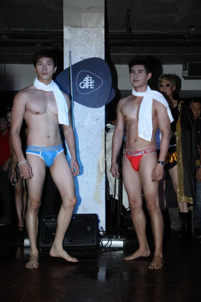 มาโหวตให้ Sexy's men จากงาน Attitude Party กันดีกว่า