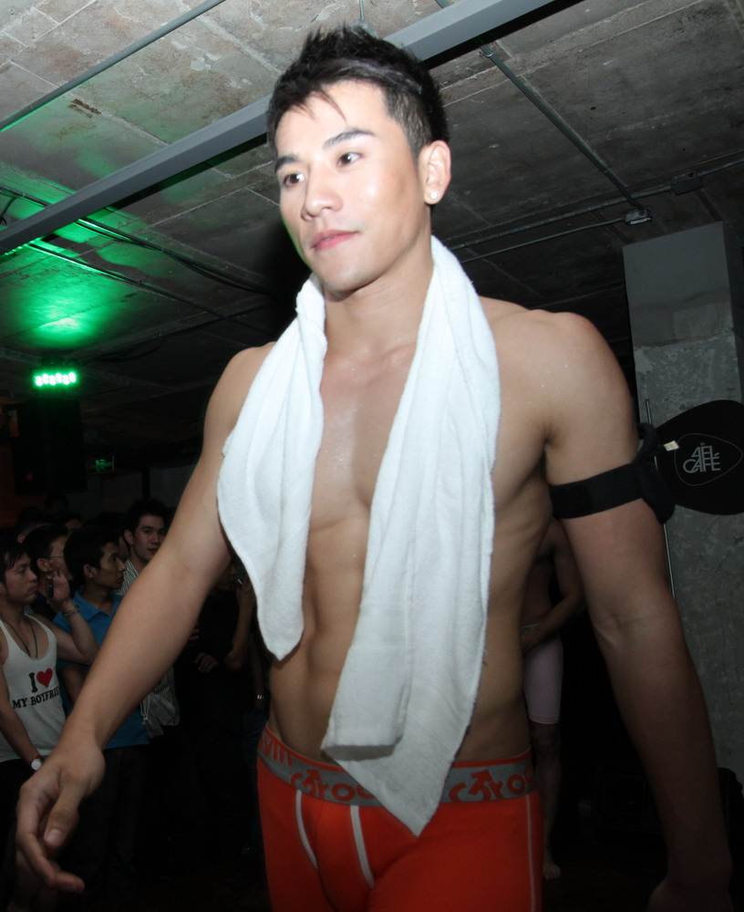 มาโหวตให้ Sexy's men จากงาน Attitude Party กันดีกว่า