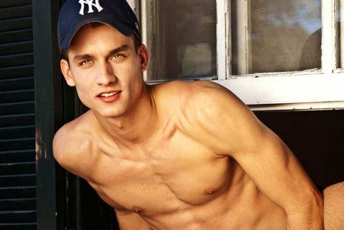 หนุ่มนักฟุตบอล