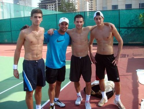 หนุุุุ่่่่่่่่่่่มนักเทนนิส