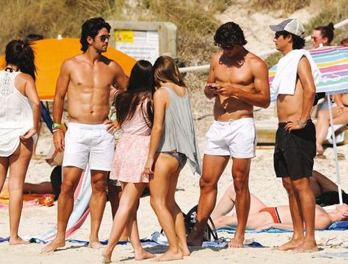 หนุุุุ่่่่่่่่่่่มนักเทนนิส