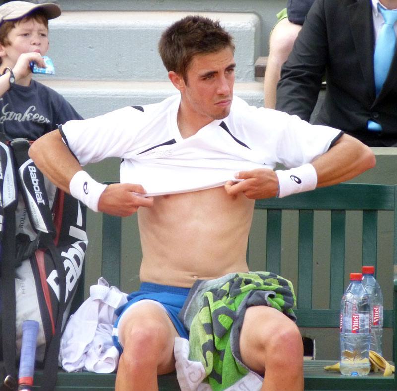 หนุุุุ่่่่่่่่่่่มนักเทนนิส