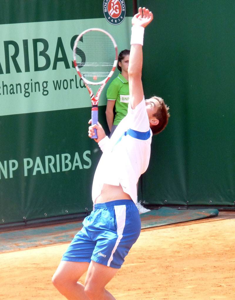 หนุุุุ่่่่่่่่่่่มนักเทนนิส