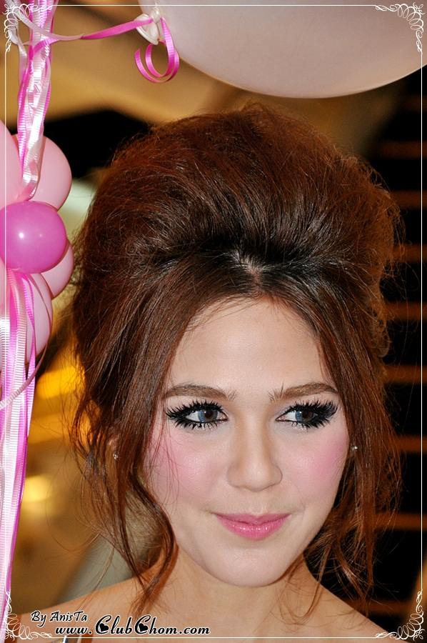 ชมพู่ อารยา เปิดตัวน้ำหอมคนเยอะมากๆ