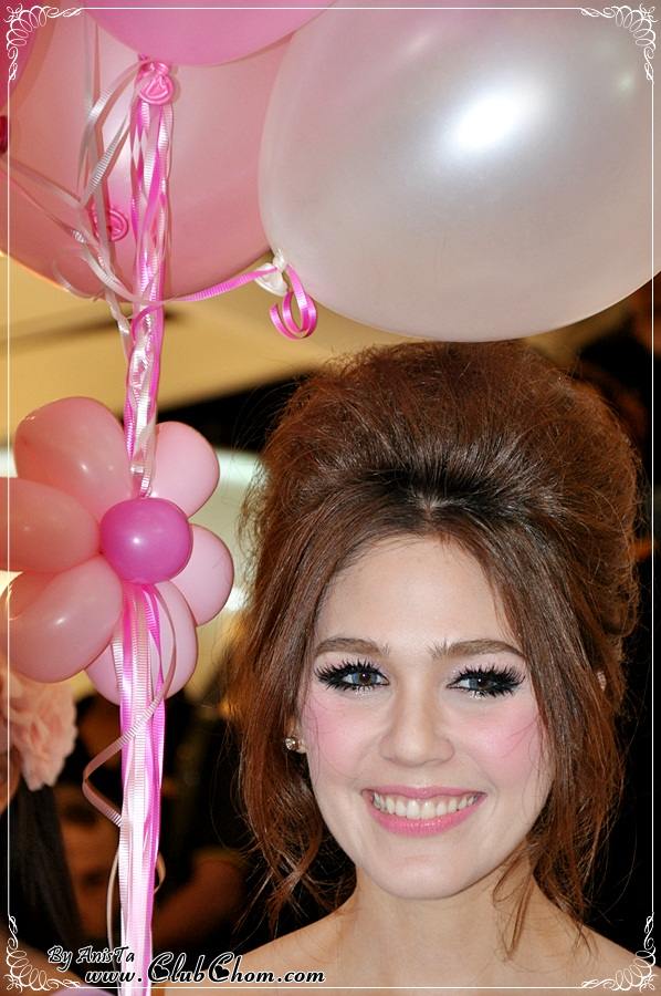 ชมพู่ อารยา เปิดตัวน้ำหอมคนเยอะมากๆ