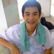 อาร์ตี้ ในชุดนักเรียน