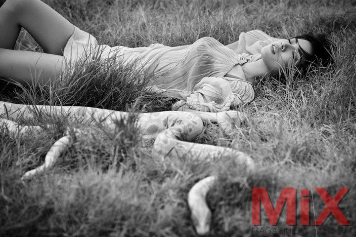 โดนัท-มนัสนันท์.. เซ็กซี่สะกดใจ @ MIX no.56 July 2011