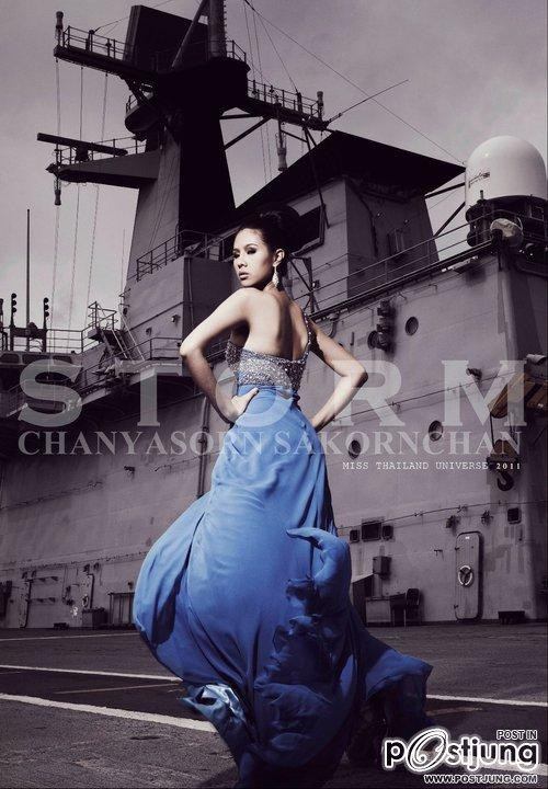 "น้องฟ้า" MTU 2011 @ Fasion set...