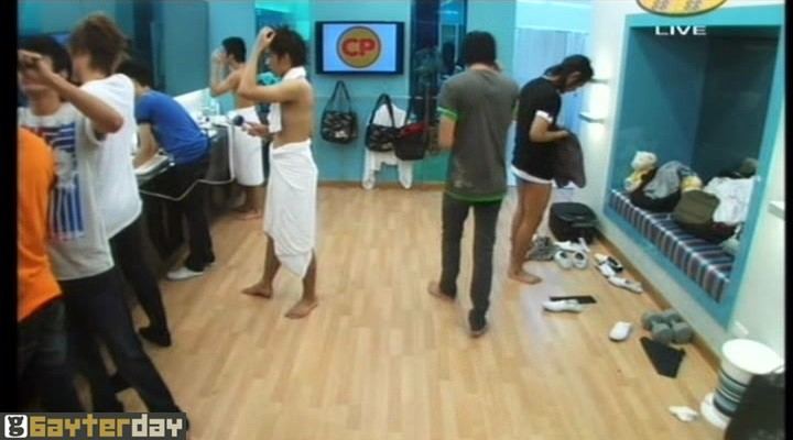 อ้น AF8 โชว์หวิว! เปลี่ยนกางเกงหน้ากล้อง