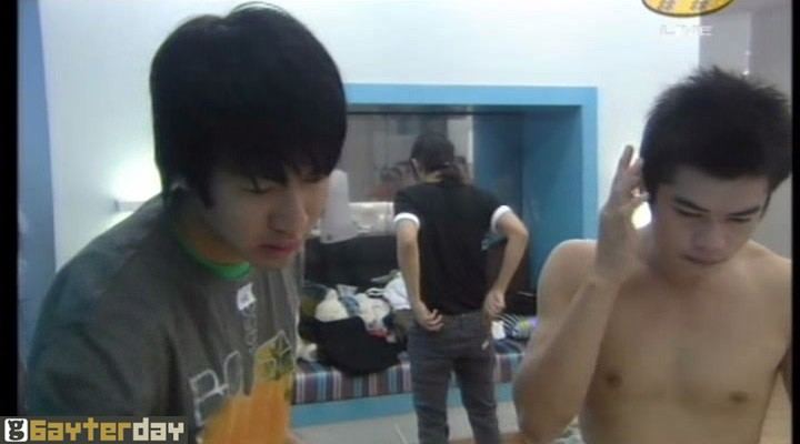 อ้น AF8 โชว์หวิว! เปลี่ยนกางเกงหน้ากล้อง