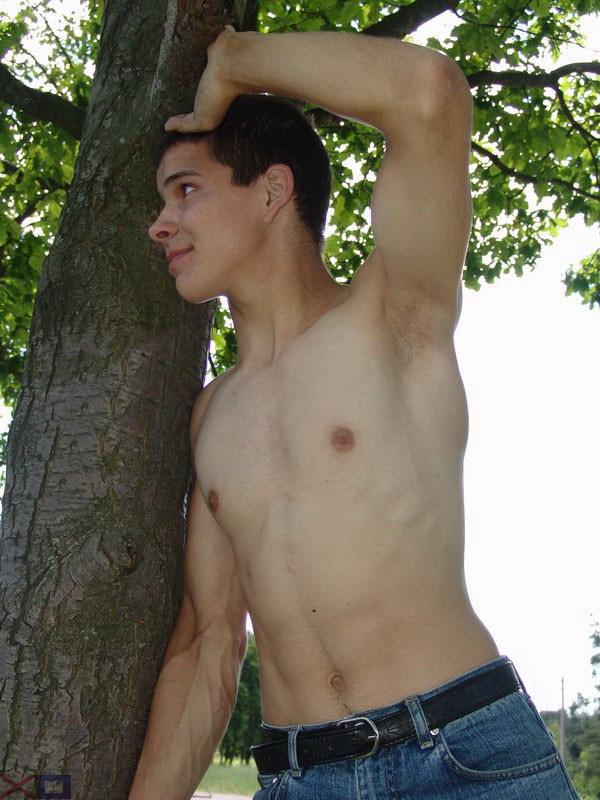 เด็กนอกหุ่นเฟิร์ม