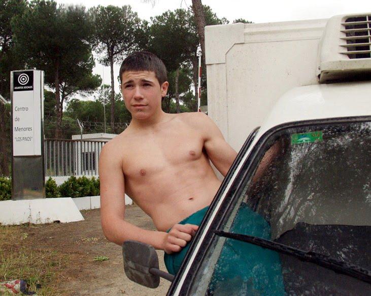 เด็กนอกหุ่นเฟิร์ม