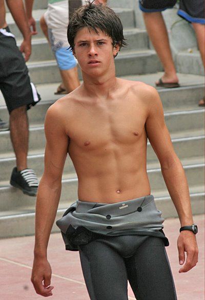 เด็กนอกหุ่นเฟิร์ม