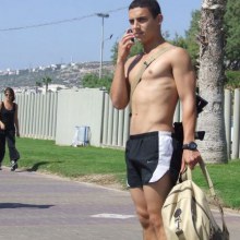 หนุ่มๆชายทะเล