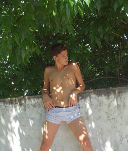 หนุ่มๆชายทะเล