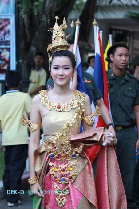 PIX!!!  Nat  nutacha ((นางเอก Suck seed --))