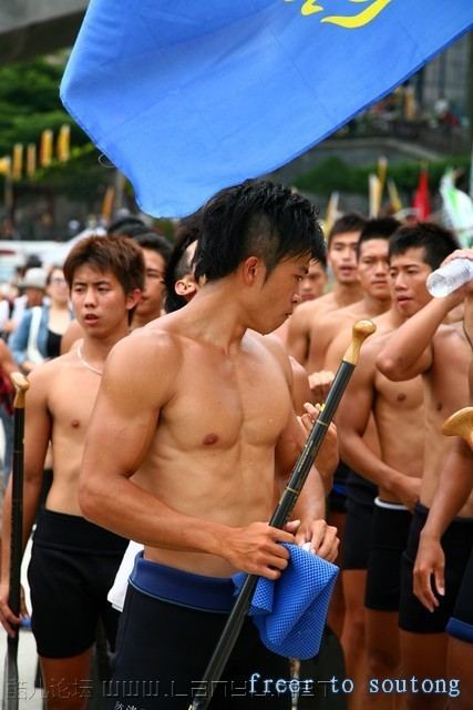 แข่งพายเรือกับหนุ่มใต้หวัน