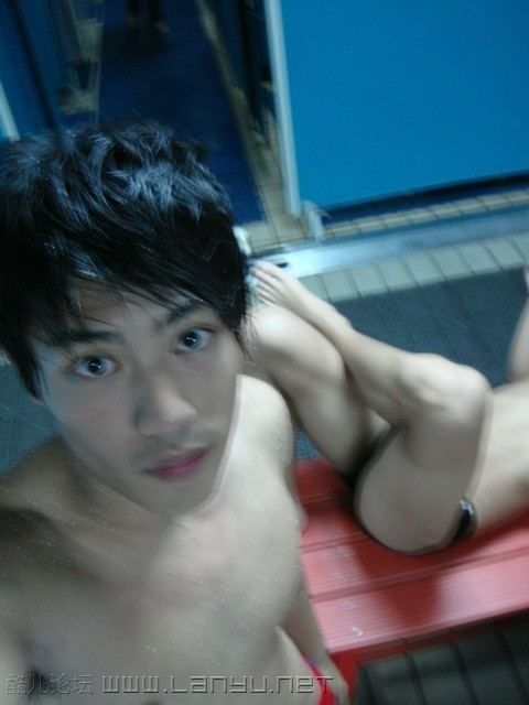 เย็นนี้อิ่มกับหนุ่มๆใต้หวัน