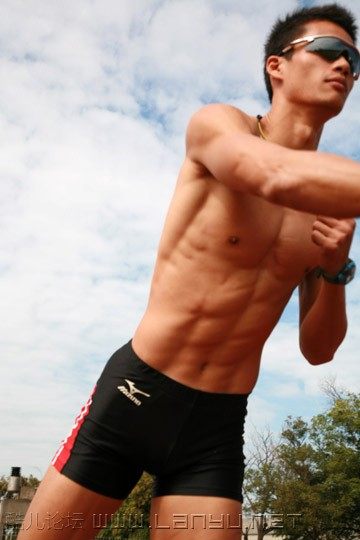 เย็นนี้อิ่มกับหนุ่มๆใต้หวัน