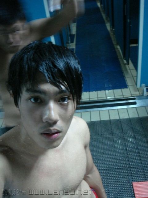 เย็นนี้อิ่มกับหนุ่มๆใต้หวัน