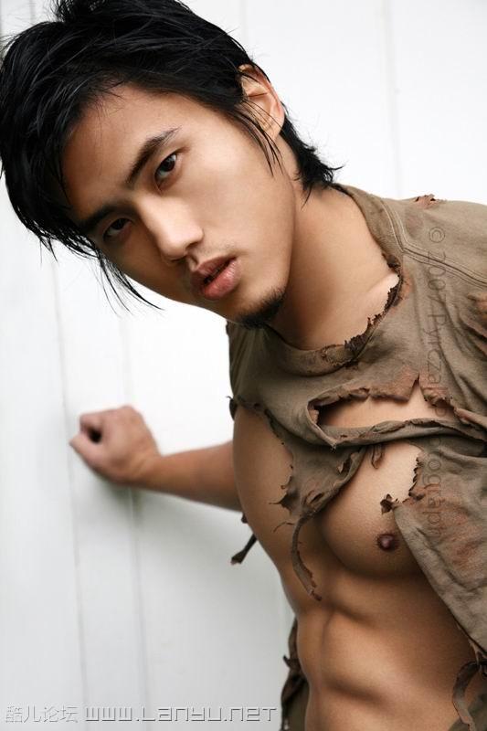 เย็นนี้อิ่มกับหนุ่มๆใต้หวัน