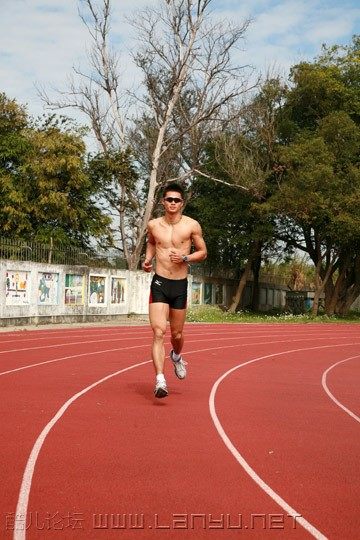 เย็นนี้อิ่มกับหนุ่มๆใต้หวัน