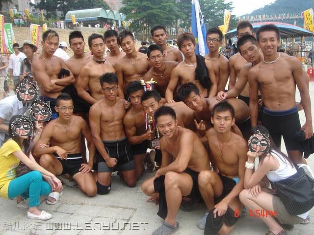 เย็นนี้อิ่มกับหนุ่มๆใต้หวัน