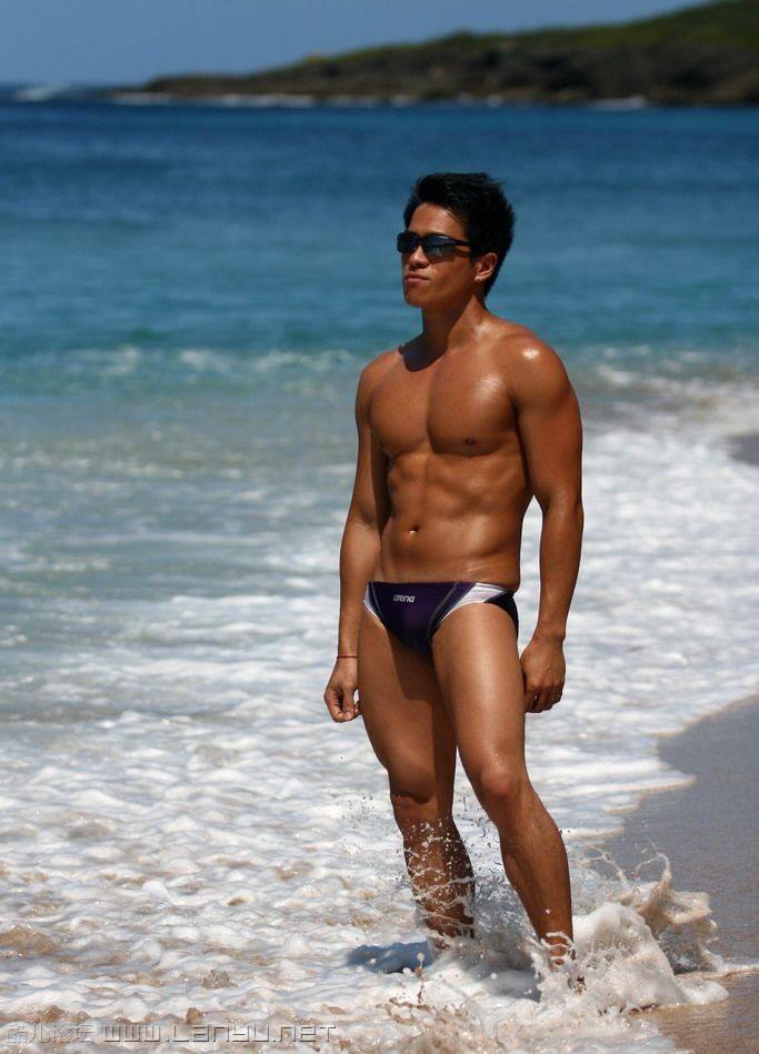 เย็นนี้อิ่มกับหนุ่มๆใต้หวัน