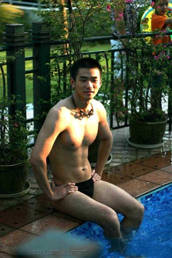 เย็นนี้อิ่มกับหนุ่มๆใต้หวัน