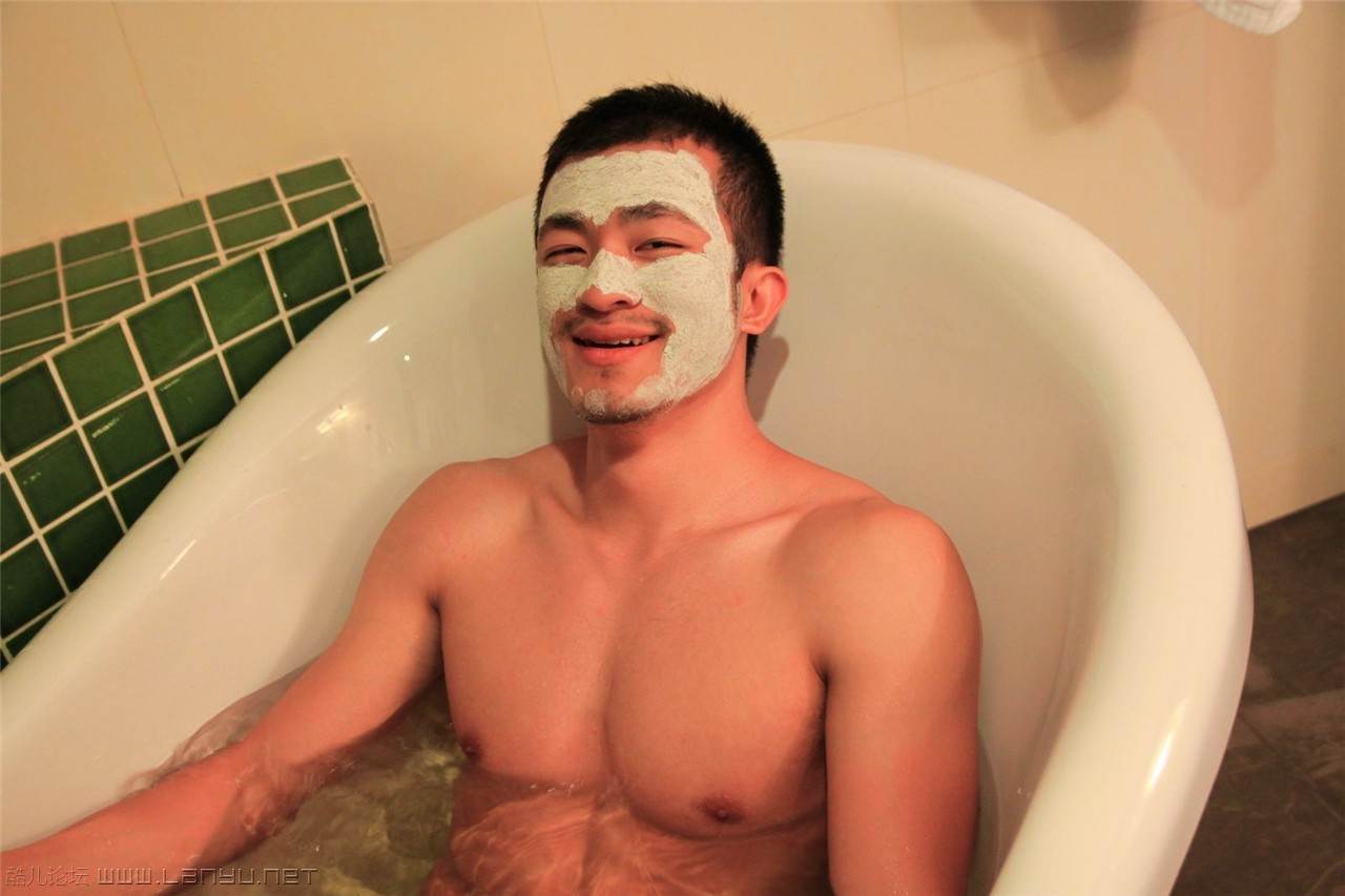 เย็นนี้อิ่มกับหนุ่มๆใต้หวัน