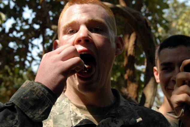 ทหารต่างชาติอึ้ง วิธีเอาตัวรอด แบบฉบับ ทหารไทย