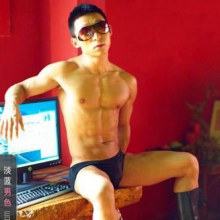 หนุ่มๆ ก่อนเข้านอนครับบ