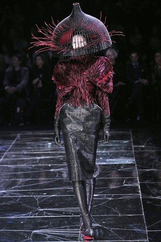 รำลึกผลงาน Alexander McQueen : Autumn/Winter 2009-10