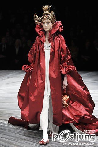 The Best designer of this century Part I (Alexander McQueen)
