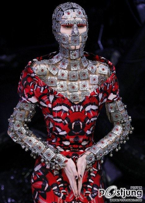 The Best designer of this century Part I (Alexander McQueen)