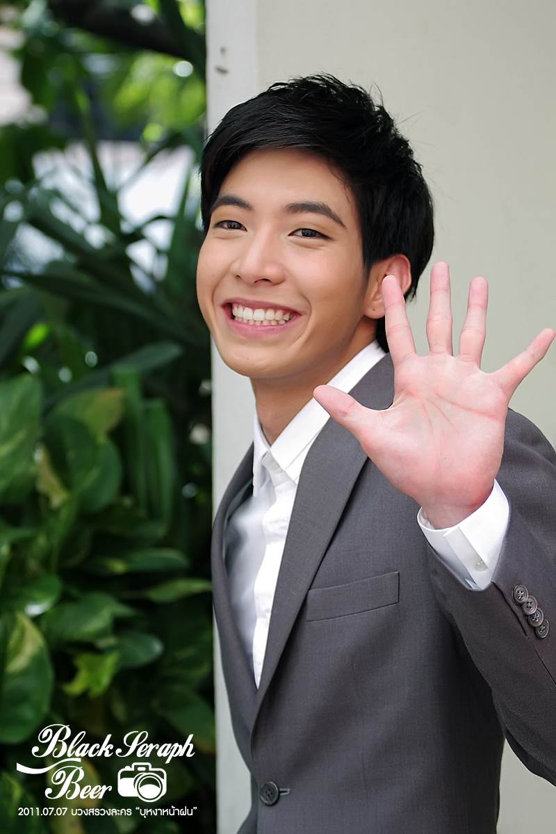โตโน่ & ทีมนักแสดงบวงสรวงเปิดกล้องละครเรื่องใหม่..บุหงาหน้าฝน