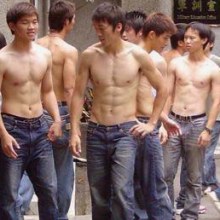 มารุมเป็นกลุ่มแบบนี้ ยอมป๊ะ