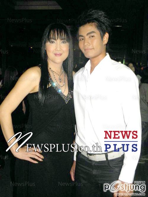 น่าอิฉาได้แฟนหล่อๆ