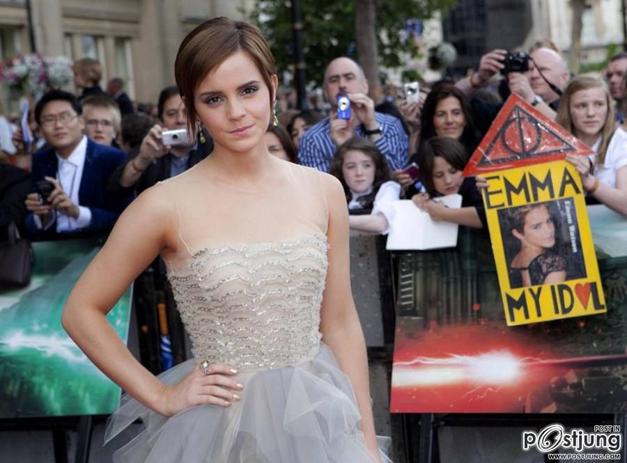 Emma Watson : World Premiere of ‘Harry Potter Deathly Hallows Part II’ @ London